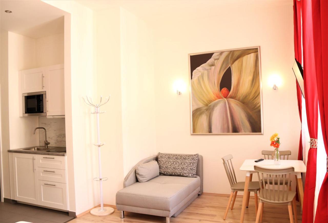Flowers Apartments Prague Exterior photo